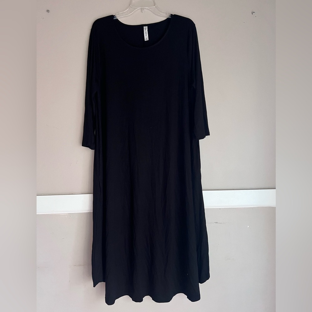 Zenana Outfitters Classic Black Long Sleeve Dress